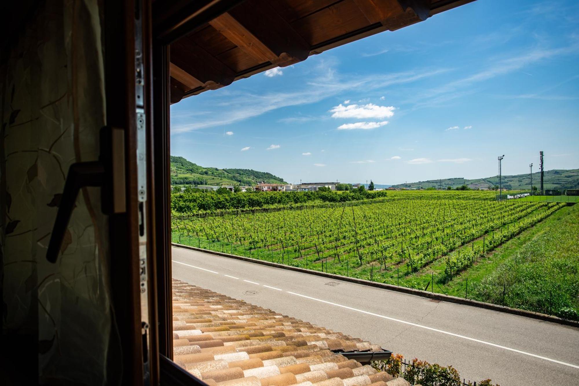 Casa Oliver Montecchia di Crosara Ruang foto
